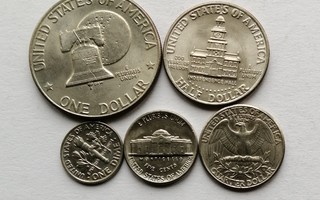 U S A  1 Dollari, 1/2 dollari, 1/4 dollari, 10 ja 5 centt.