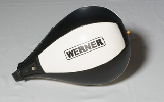 Päärynäpallo Werner - nyrkkeilypallo (uusi/ käyttämätön)