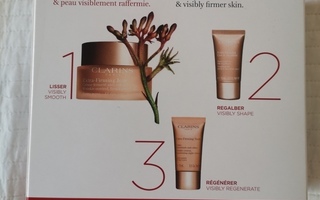 Clarins -lahjapakkaus - Extra-Firming (uusi/käyttämätön)