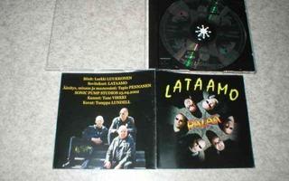 CDS Lataamo : Palaa **EI HV**