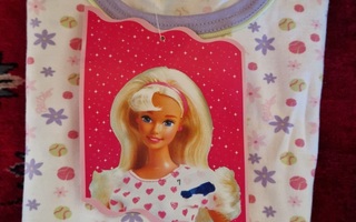 Barbie  t-paita 128cm 1 .