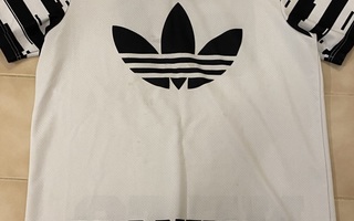 Adidas Koripallopaita T-paita Brooklyn Nets Valkoinen Koko M