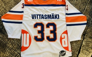 Veli-Matti Vittasmäki Tappara 80's night APU game worn