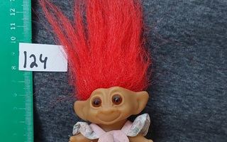 Trolli nro 124 /125 :  trolli peikko punaiset  hiukset