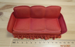 Lundby nukkekoti vanha punainen sohva