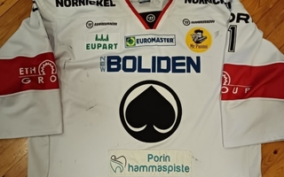 Atte Tolvanen game worn Porin Ässät