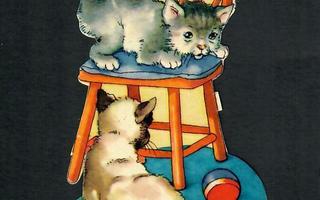 ALE - PZB 1293 - Kissa tuolilla, toinen kissa tuolin alla