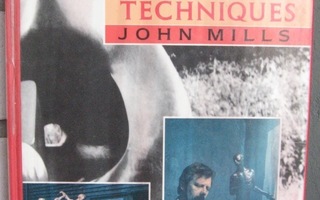 John Mills: The Encyclopedia of Sculpture Techniques. 239 s