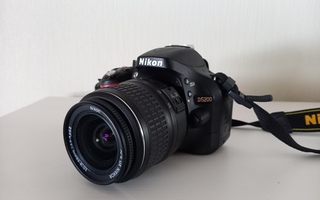 Nikon D5200 + 2 objektiivia