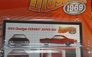 Johnny Lightning  1 64 Dodge Super Bee 1969 mint