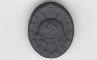 Wehrmacht Waffen-SS musta haavoittumismerkki