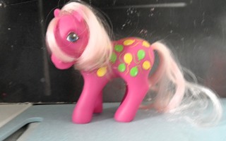 MY LITTLE  ' UP UP AND AWAY '  PONY / HASBRO