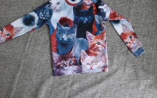 Pitkähihainen  paita koko L (m) , kissakuviointi