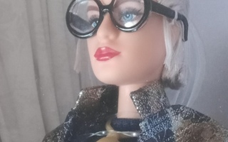 Barbie Styled by Iris Apfel - keräilybarbie, SIGNATURE