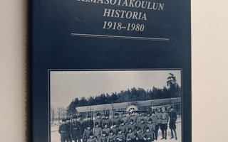 Martti Peltonen : Ilmasotakoulun historia 1918-1980