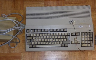 Amiga 500 + hiiri