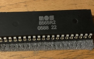 Commodore 64 : MOS 8565R2 (VIC II)