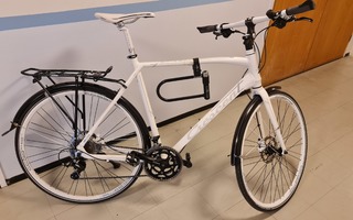 Miesten Crescent hybrid polkupyörä 18v 28"