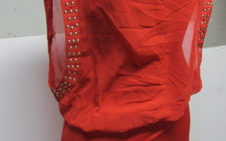 # Uusi punainen mekko, koko XS/S #
