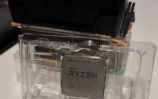 AMD RYZEN 7 3800X -prosessori