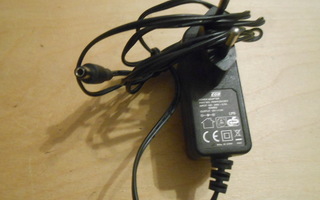 EGB Power Adapter, 12V -1A , laturi.