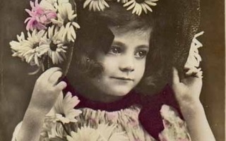 LAPSI / Lempeän ihana lapsi ja suuri lierihattu. 1900-l.
