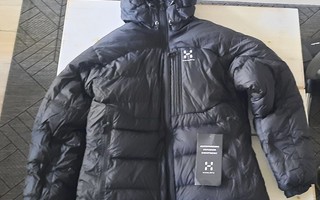 Taukotakki - Untuvatakki Haglöfs Belay Down Jacket