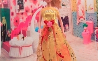 78 .. Käsintehty Kaunis Party Hame .. Barbie Ym..