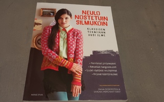 Neulo nostetuin silmukoin:Faina Goberstein & Simona Merchant