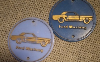 Ford Mustang 1966 muovinen merkki 2kpl