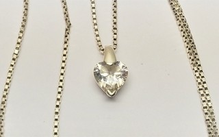Sydän kaulakoru kristallilla, hopea 925